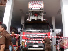 20160308Kejaksaan-Sita-Damkar-070316-Apls-11