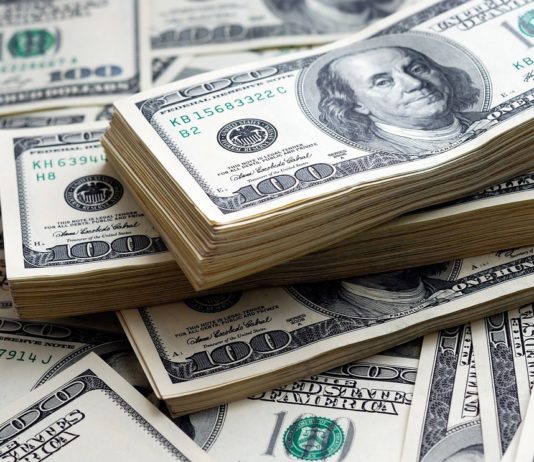 Dollar Diatas RP 15.000 Jadi Kado 4 Tahun Pemerintahan Jokowi